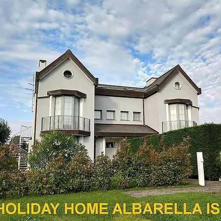 Holiday Home Albarella Island فيلة